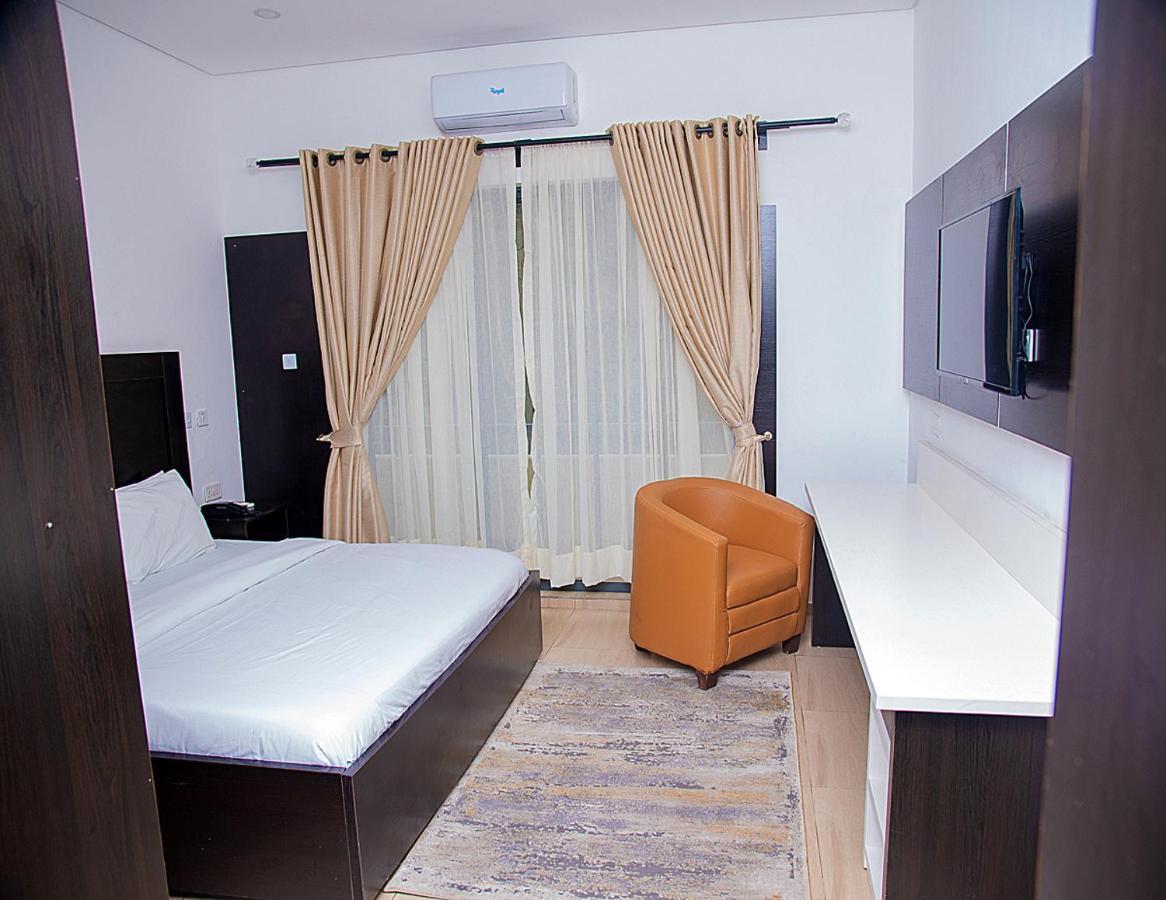 Hotel Capitol Ikeja Exterior foto