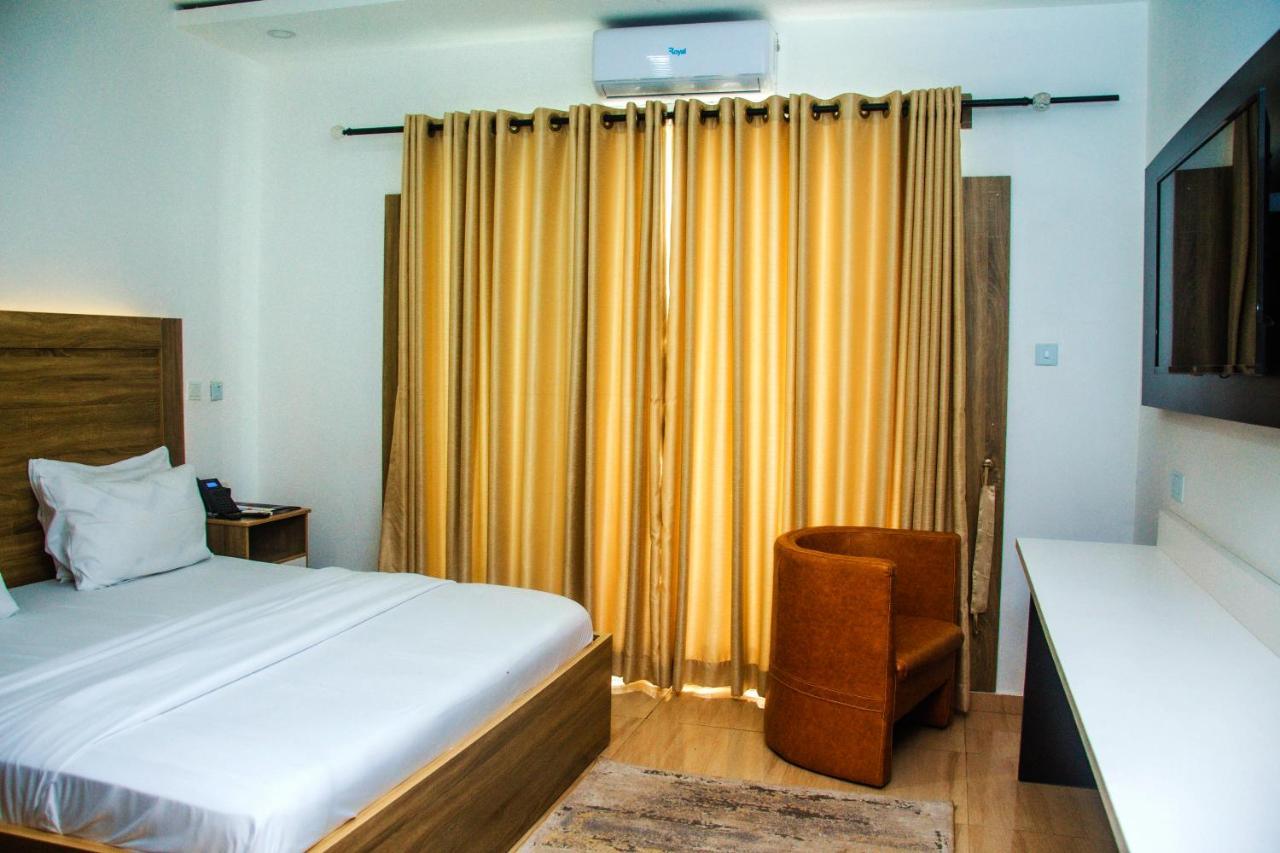 Hotel Capitol Ikeja Exterior foto
